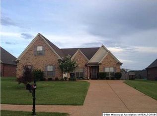 1325 Heritage Dr S, Hernando, MS 38632