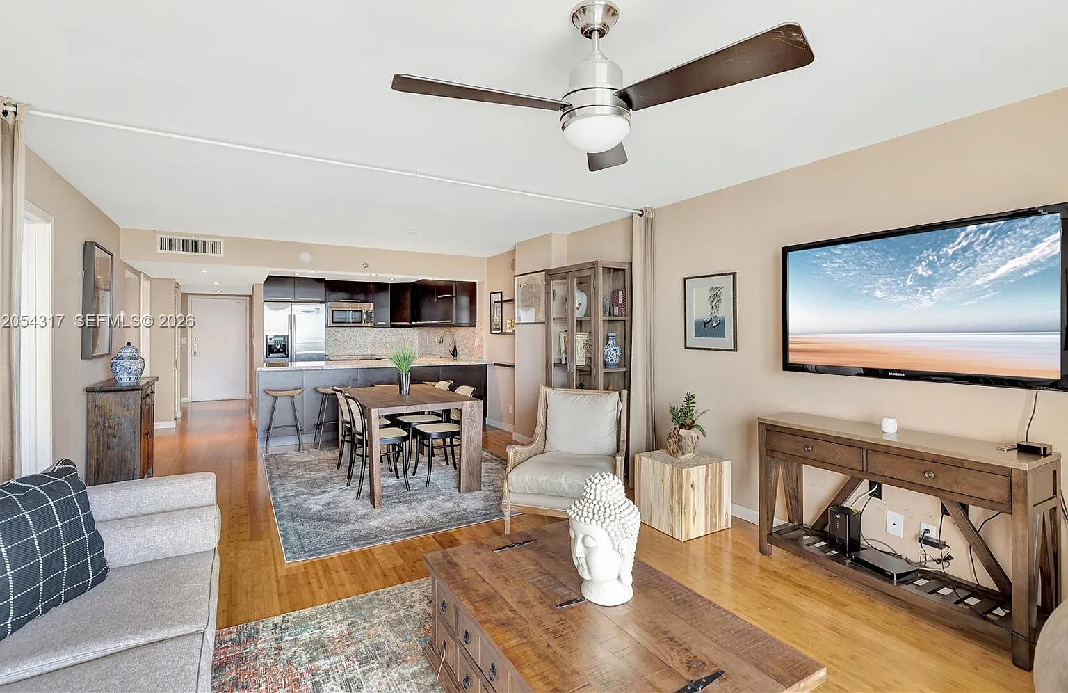 Oceanfront Plaza Condo — Photo 1