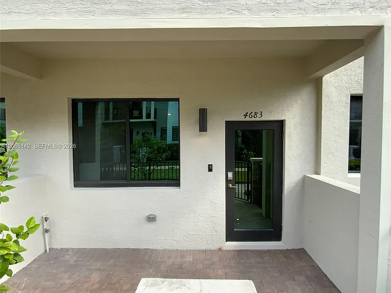 4683 NW 83rd Path — Photo 5