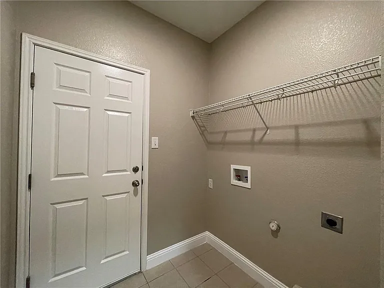 18512 Sandy Bottom Dr — Photo 12
