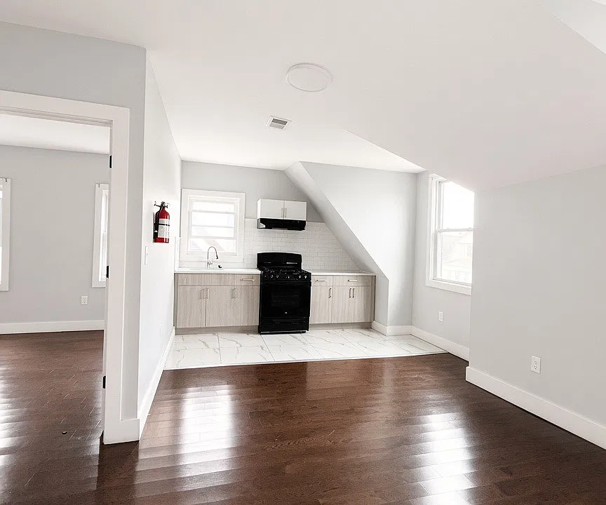 165 N 12th St #3