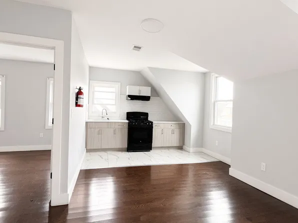 165 N 12th St Floor 3, Newark, NJ 07107