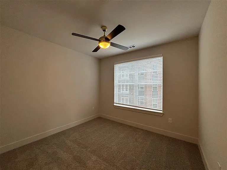 District on the Etowah Apartments — Photo 447