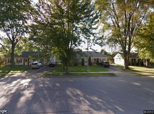 1360 N Elmwood Dr, Aurora, IL