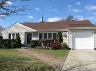 1708 Adelphi Rd, Wantagh, NY 11793