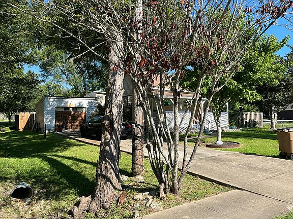 3rd image of 2123 Deats Rd