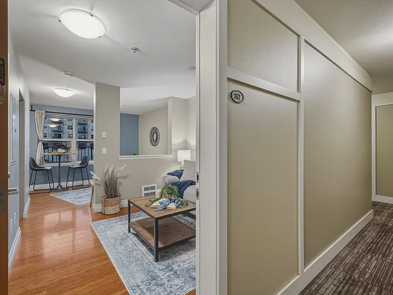 960 Harris Ave #307 — Photo 24