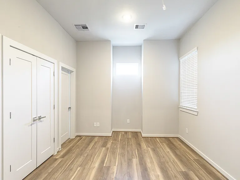 5811 Fairdale Ln — Photo 15