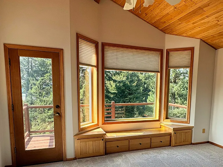 7205 SW Burl Dr — Photo 19