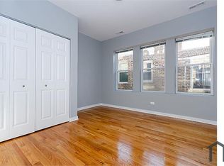 2448 E 77th St APT 1, Chicago, IL 60649