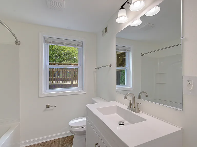 6417 Kaine Dr — Photo 37