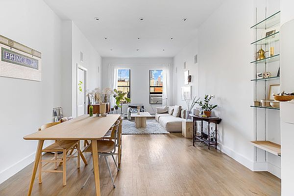 1st image of 11 Prince St APT 6B