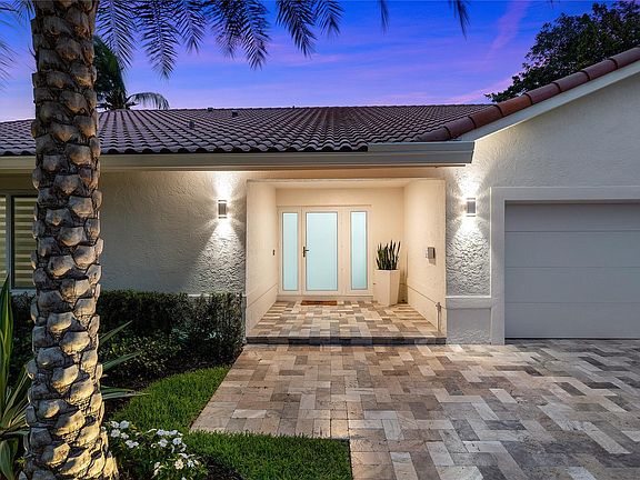 2nd image of 263 Hibiscus Avenue