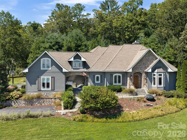 24 Mill Crest Dr, Mills River, NC 28759
