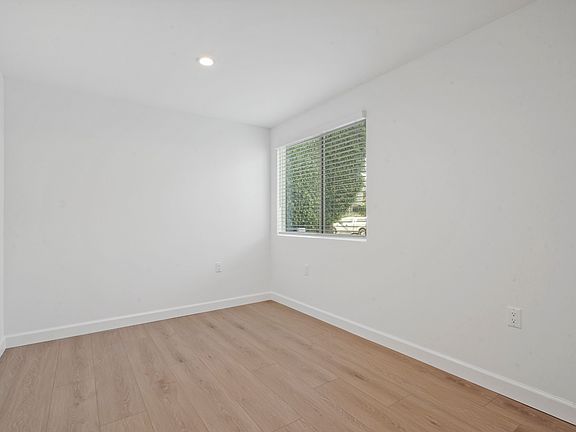 5th image of 12630 Caswell Ave #10