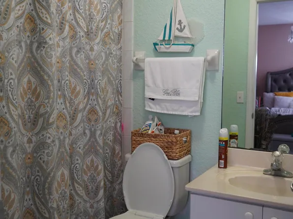 9837 W Okeechobee Road #506, Hialeah Gardens, FL 33016
