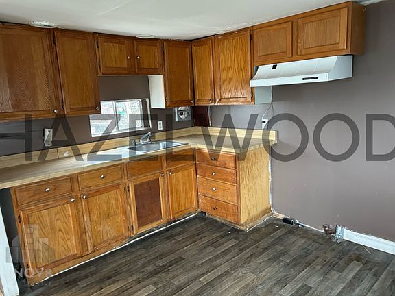 3rd image of 6027 N Lindbergh Blvd #21