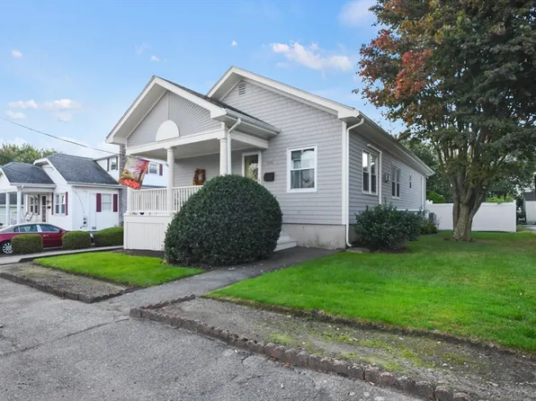 345 Longhill Ave, Somerset, MA 02726