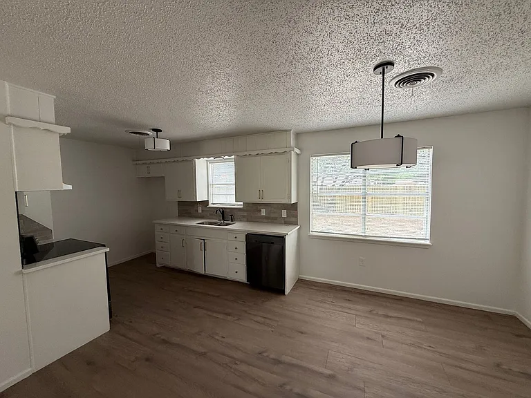 6027 Orlando Ave — Photo 6
