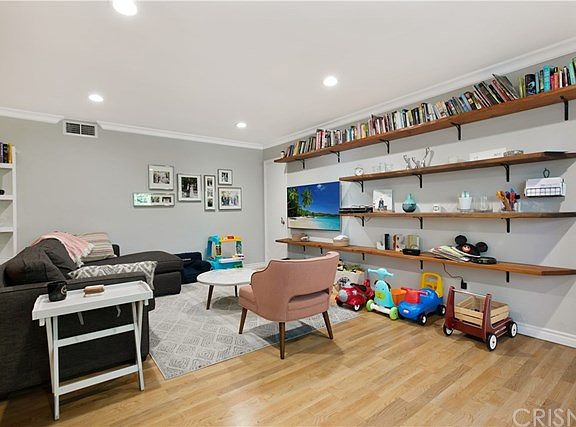 3rd image of 5252 Coldwater Canyon Ave APT 113