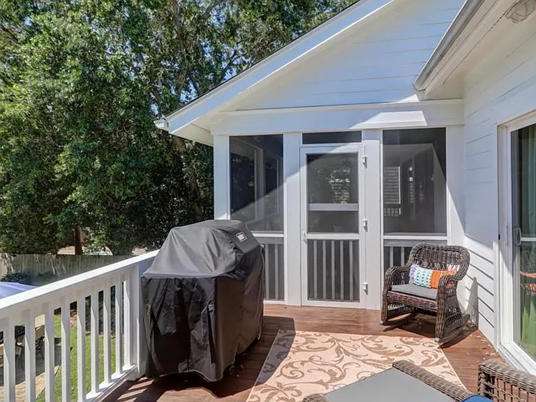 806 Carolina Blvd — Photo 28