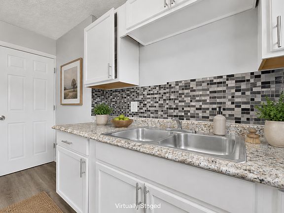 2nd image of 791-793 Butler Ave