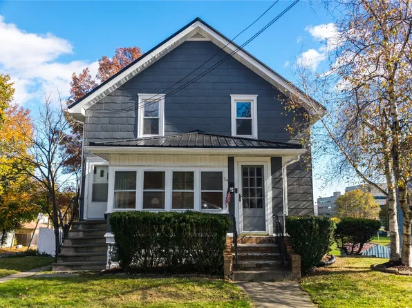 34 Robble Ave, Endicott, NY 13760