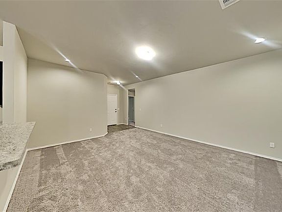 4th image of 1805 Sloane Dr