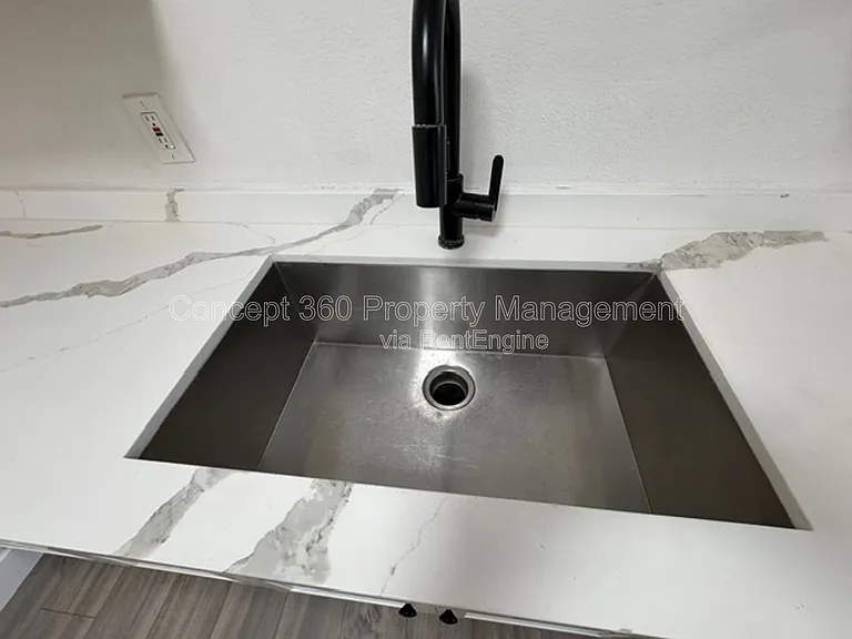 9840 Cedar St #9 — Photo 8