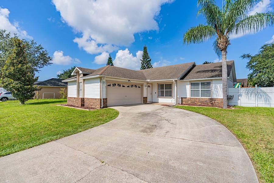 1st image of 233 Bristol Cir