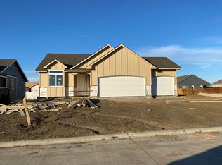 8630 E Cherrywood Ct, Wichita, KS 67226