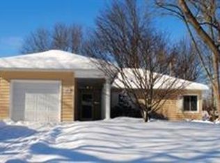 164 Holmes Dl, Albany, NY 12208