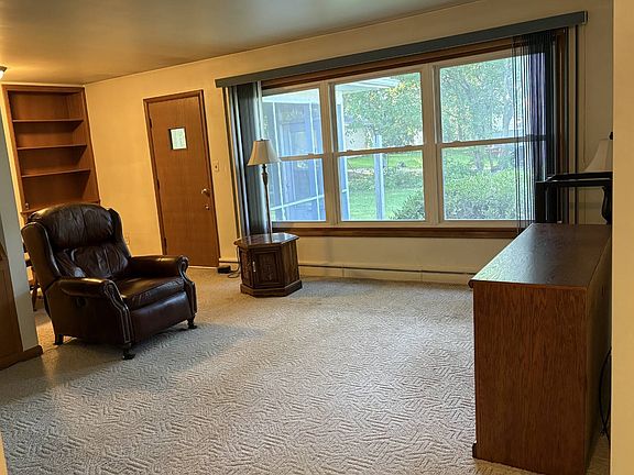 5th image of 1027 Cramer Ct