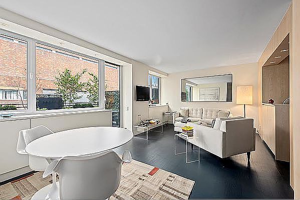 1st image of 45 W 67th St APT 6H