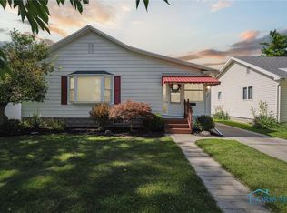 305 E Indiana Ave, Maumee, OH 43537