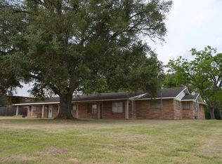 1557 W Main St, Yorktown, TX 78164