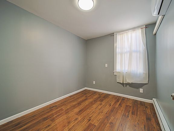 3rd image of 3 Rolfe Ave