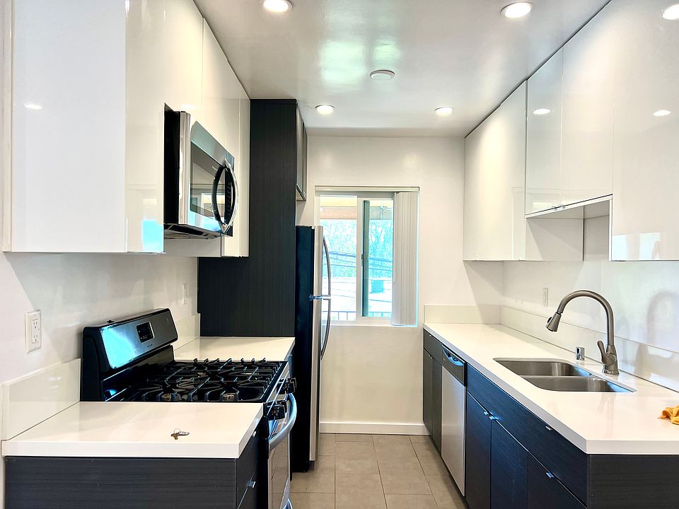 1st image of 1422 N Fairfax Ave APT 8