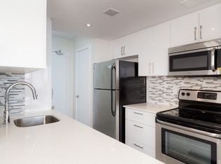 225 Davisville Avenue, Toronto, ON M4S 1G9