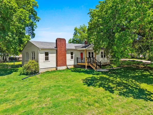 44 Horseshoe Dr, Paris, KY 40361