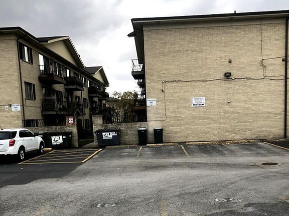 5th image of 2143 N Harlem Ave Rear 220