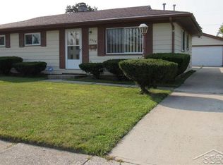 2834 Kensington Dr, Saginaw, MI