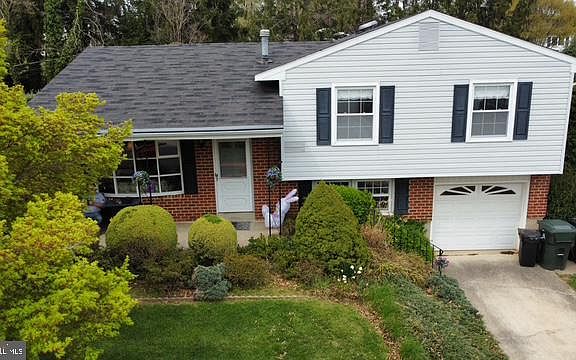 2nd image of 6 Woodsman Dr