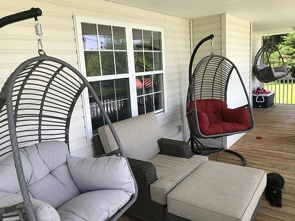 Front deck living