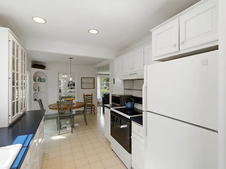 407 Boston Blvd — Photo 12