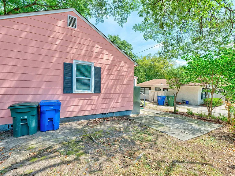 322 S Kilbourne Rd — Photo 21