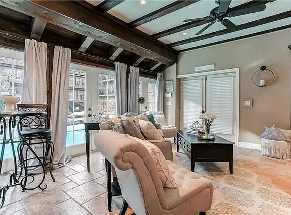 4th image of 1111 W 46th St APT 57