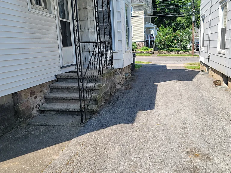 216 East Ave #1 — Photo 13