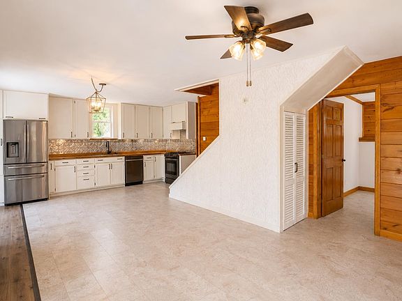 3rd image of 11 Wicks Road
