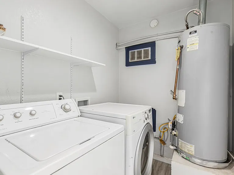 1420 N Rose St — Photo 25